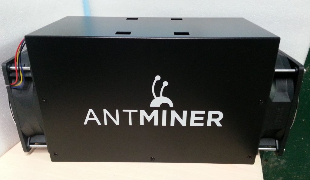 Dòng máy đào Antminer của Bitmain luôn là sản phẩm cạnh tranh trên thị trường.