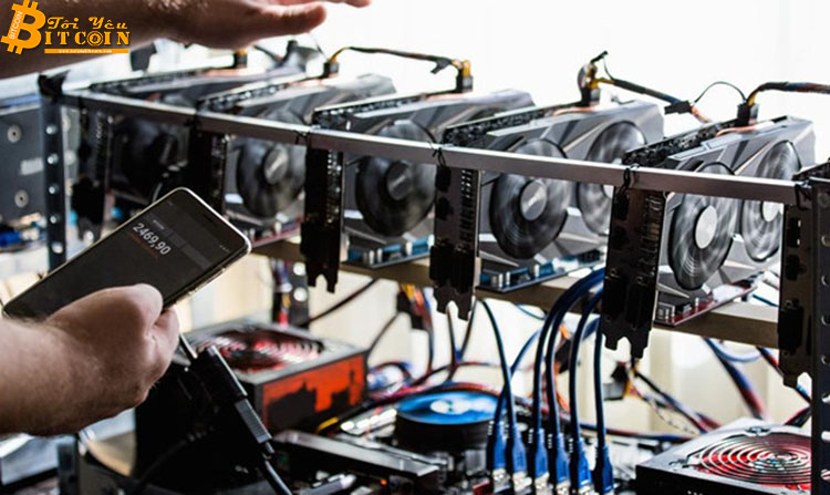 Cá mập rục rịch thu gom máy đào coin