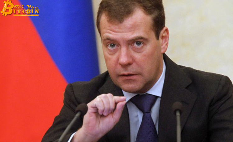 Dmitry Medvedev: Thị trường suy giảm chẳng nên là lý do để “chôn vùi” tiền điện tử