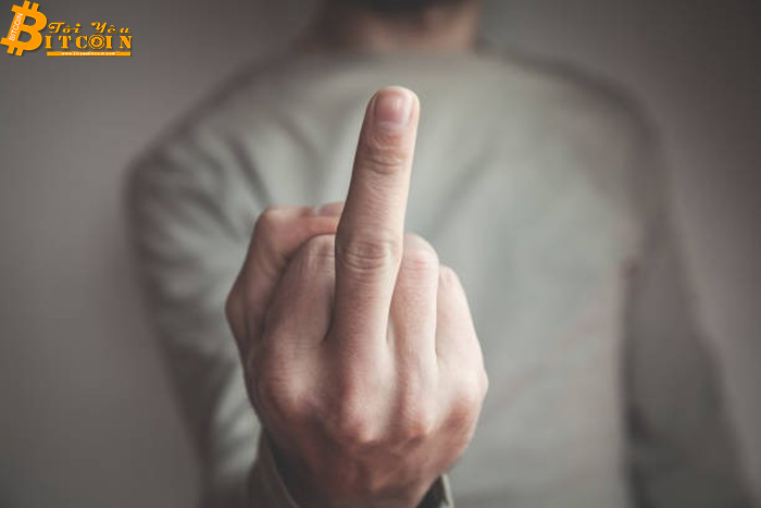 Hai kênh truyền thông nổi tiêng đăng bài viết sai lệch tuyên bố Bitcoin giảm 56%