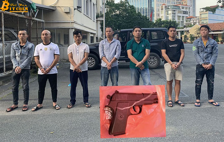 Nhóm nhà đầu tư mất tiền vào tiền ảo Pincoin đã dùng súng để gây áp lực đòi tiền nên dính vào tội "cướp"