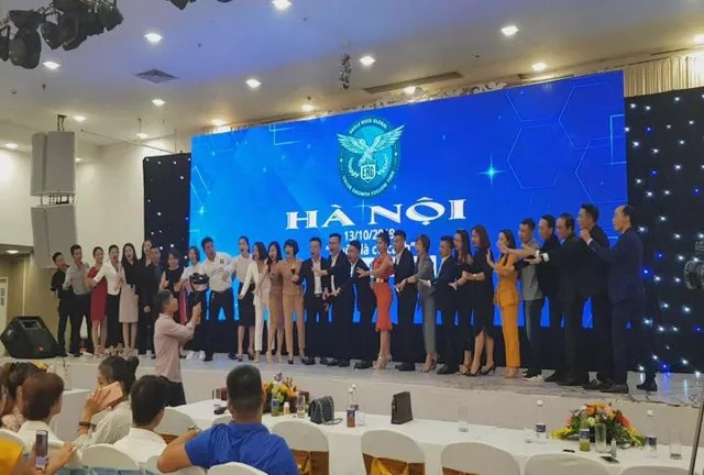 Một hội nghị của Tập đoàn đa cấp tự xưng ERG.