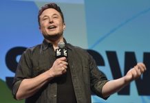 Elon Musk có những dòng đăng tải mâu thuẫn về Bitcoin - Ảnh: Getty Images