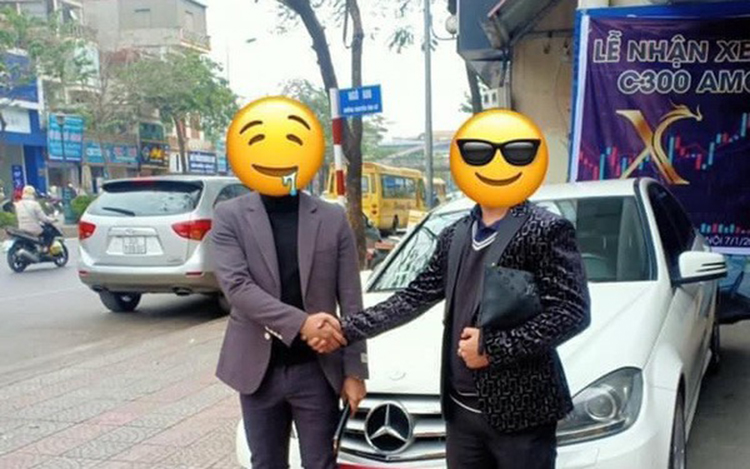Thành viên Wefinex bị tố “phông bạt: Mua xe cũ chưa tới 700 triệu đồng nhưng thổi giá lên tận 2,1 tỷ, lễ nhận xe diễn ra ngay trên vỉa hè