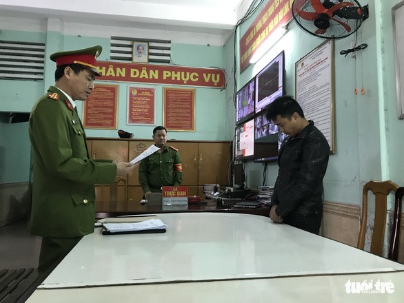 Cơ quan công an khởi tố, bắt giam bị can liên quan hành vi lừa đảo qua mạng - Ảnh: Đ.C.