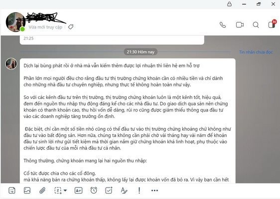 Một nhà môi giới chào mời chơi Forex, chứng khoán phái sinh. Ảnh: Chánh Trung