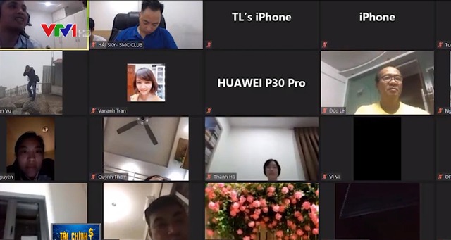 Buổi họp zoom online của nhóm Nteam.