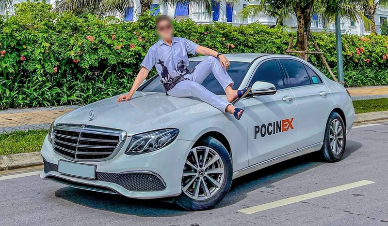 Hiện Pocinex chưa được cấp phép hoạt động đa cấp tại Việt Nam nhưng vẫn tổ chức theo mô hình trả lãi 7 tầng. Các "leader" thường xuyên khoe ảnh xe sang và cuộc sống xa hoa để tăng uy tín.