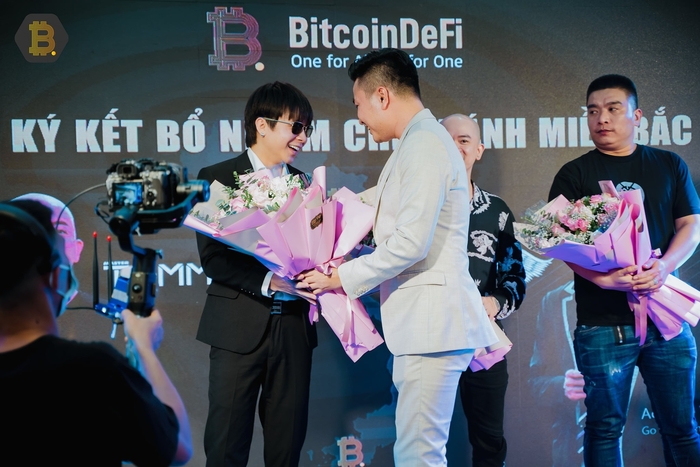 Phạm Tuấn trở thành đại diện chi nhánh BitcoinDeFi ngày 5/7, vẽ ra viễn cảnh cho nhà đầu tư, sau đó biến mất.
