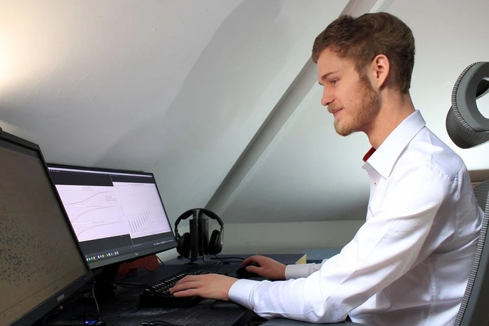 Mathew Tweed trong giờ làm việc. (Ảnh: Mathew Tweed).