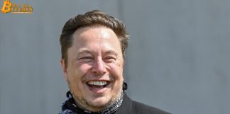 Elon Musk đá xoáy Charlie Munger